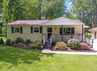 9156 McWain Rd, Grand Blanc, MI 48439