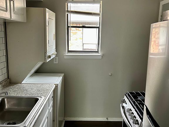 2nd image of 1170 Peabody Ave APT 5