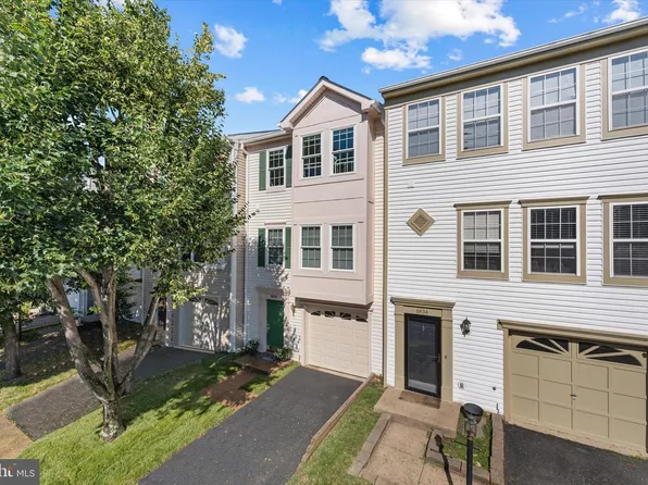 6836 General Lafayette Way, Gainesville, VA 20155