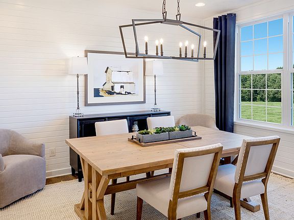 Flex Room Shown as Dining Room