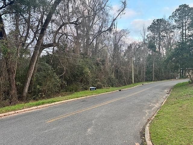 1st image of 905 E Bellamy Dr