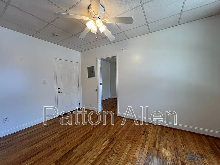 43 Ravenscroft Dr #4 — Photo 6