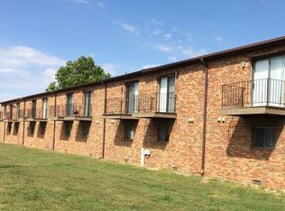 3770 N Portage Pl APT 24, Decatur, IL 62526