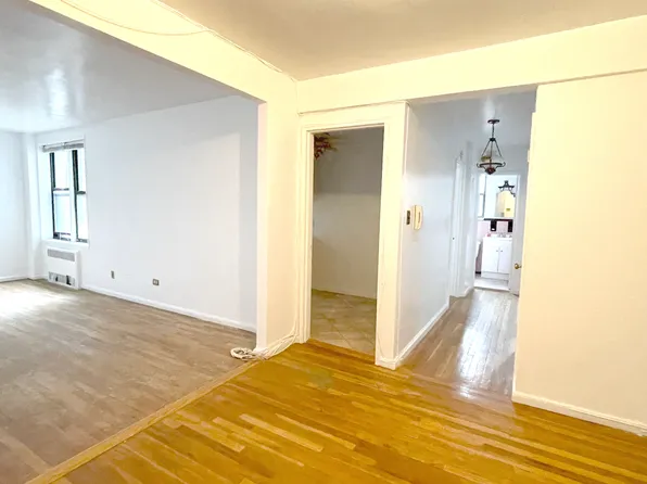 2555 Batchelder Street image 1 of 16