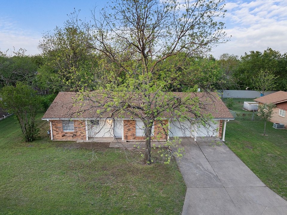 1st image of 2100 SE 9th St