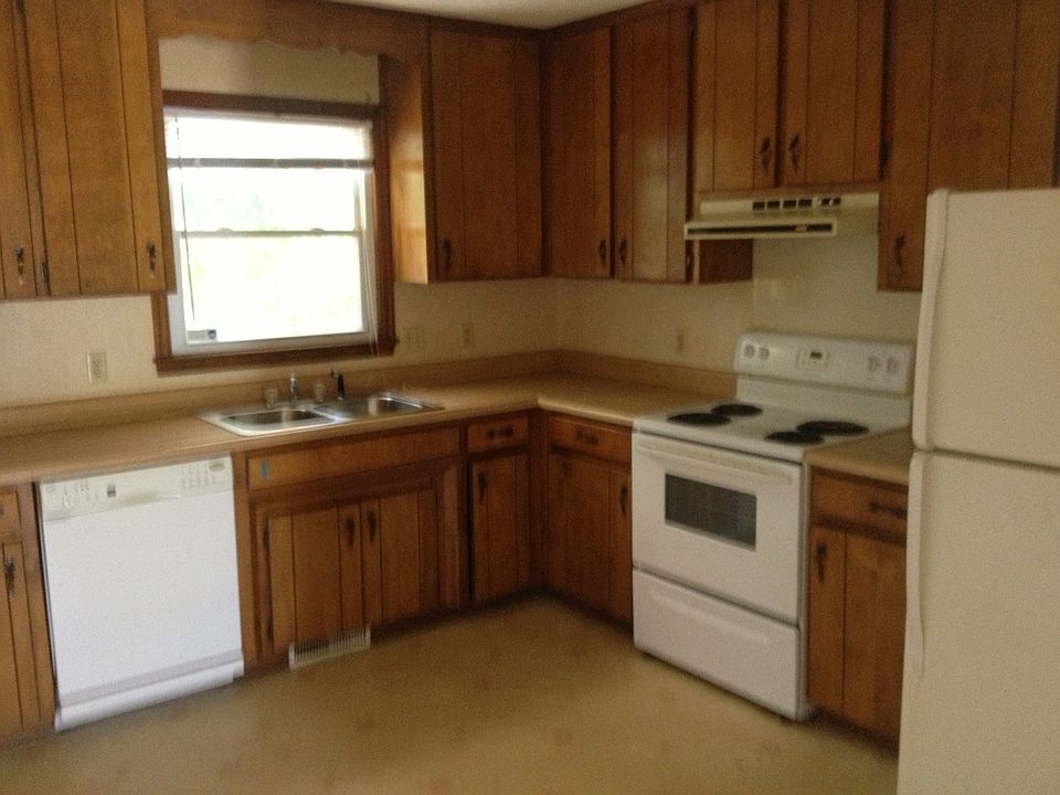 2nd image of 4001 Pebblebrook Ct #A