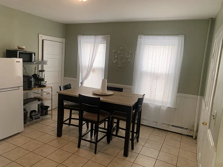 72 Marion Ave N #1 — Photo 5