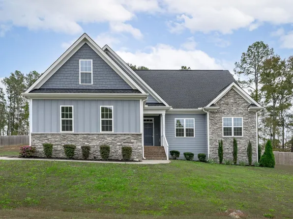 5921 Lunenburg Dr, Raleigh, NC 27603