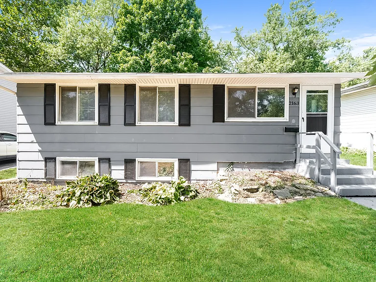 2163 Balford Sq E — Photo 2