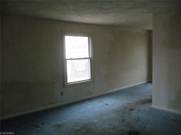 5th image of 14034 Gramatan Ave