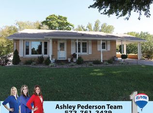 308 Tomahawk Rd, Jefferson City, MO 65101