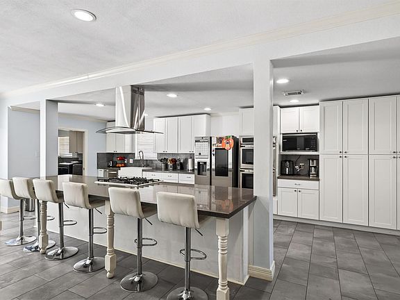 4th image of 69 Colony Park Cir