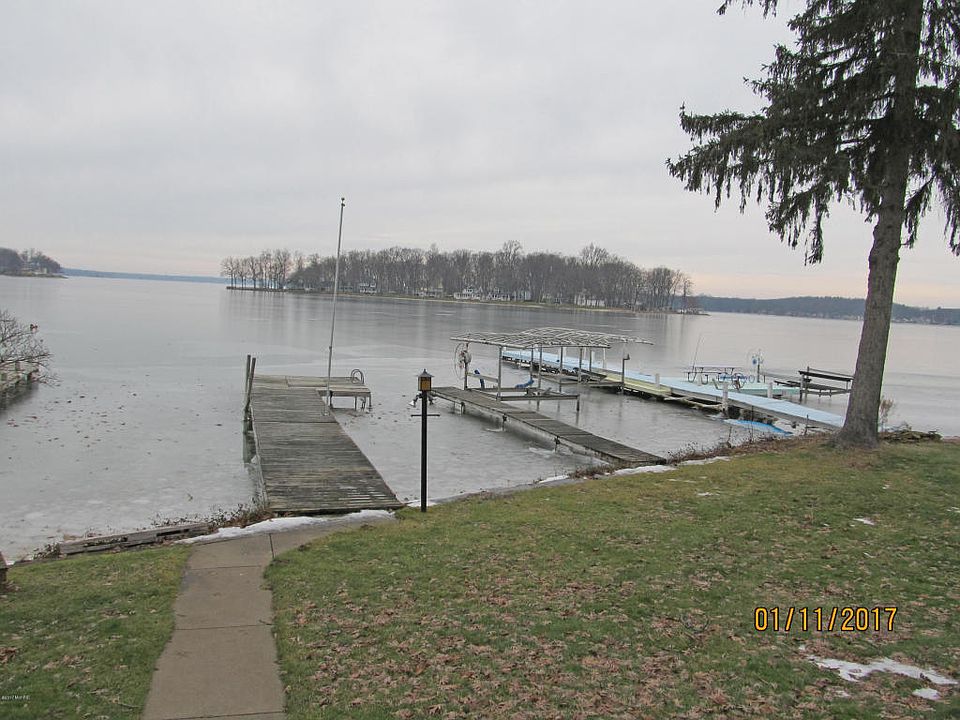 1st image of 731 S Gull Lake Dr