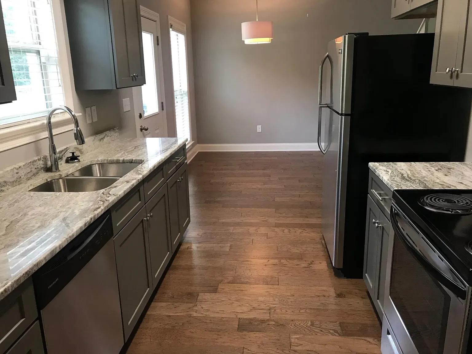 4 bed, 4.5 bath, 1888 sqft, $3,500 — Photo 3