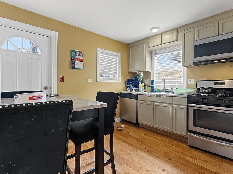 4300 S Indiana Ave #2 — Photo 12