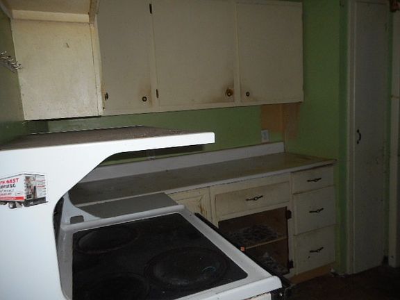 5th image of 226 E Bismark St
