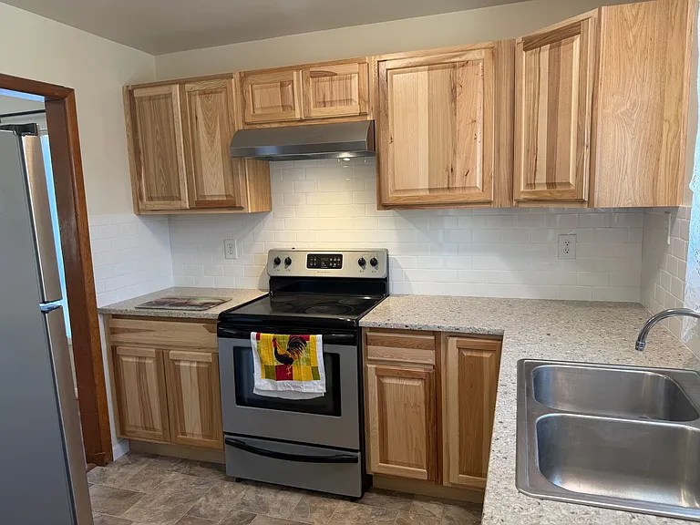 1280 L St — Photo 37