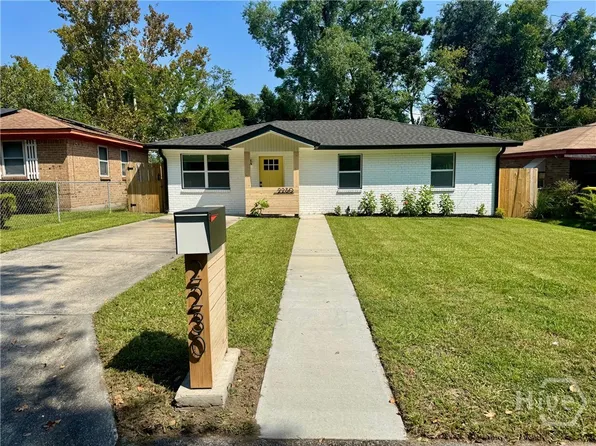 2230 Iowa Street, Savannah, GA 31404