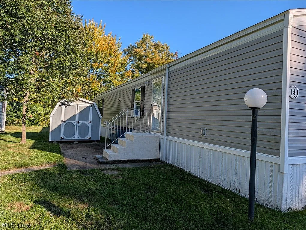 2 bed, 840 sqft, $1,000 — Photo 2