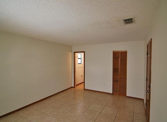 5th image of 971 SW Haleyberry Ave