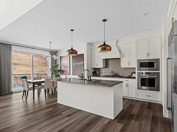 3rd image of 24 SW Cranbrook Cpe SE