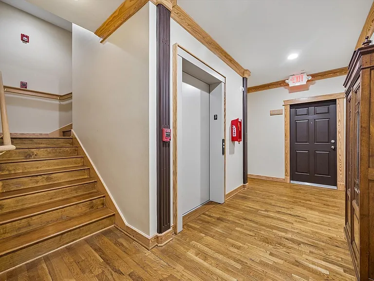 215 W Norma St #302 — Photo 33