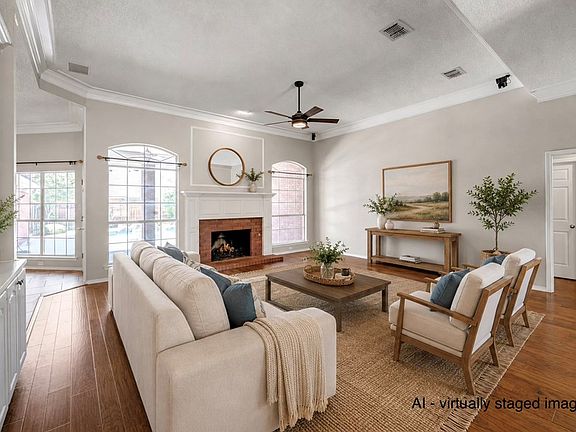 2nd image of 5305 Ridgefield Ct