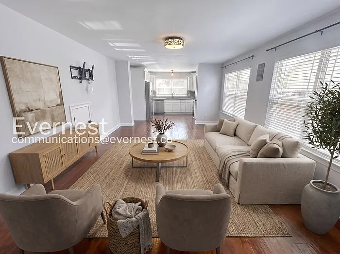 3 bed, 2.5 bath, 1500 sqft, $2,295 — Photo 2