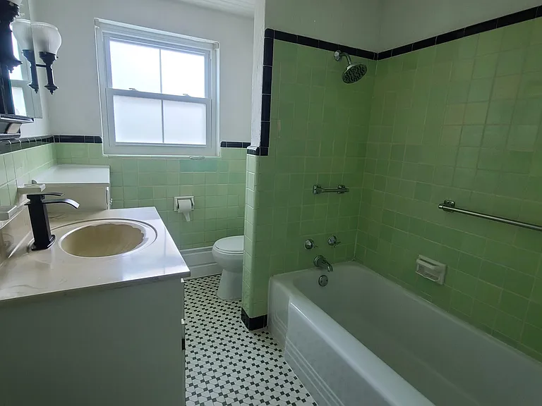 500 S Beach St #K1 — Photo 16