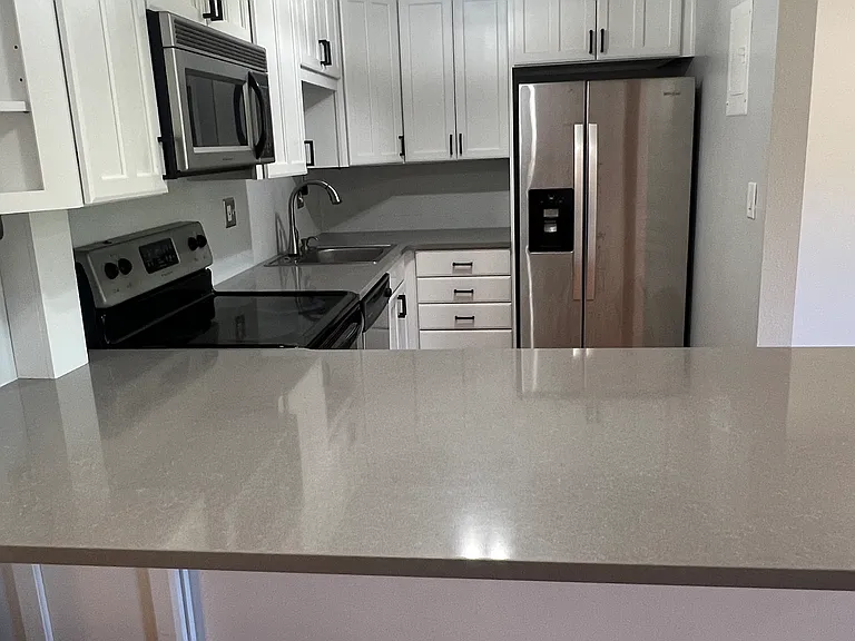 130 Evergreen Rd #B104 — Photo 2