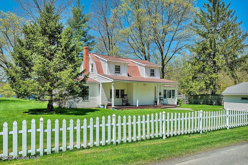 2nd image of 13 Avenue A