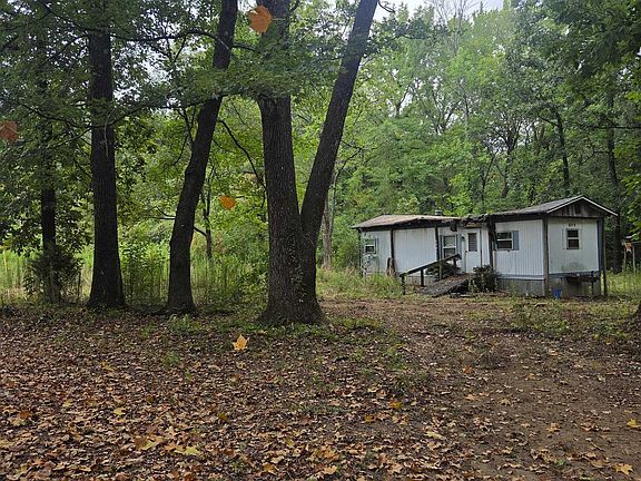 4th image of 4901 Lakewood Rd