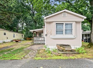 24 Princess Dr, Salem, NH 03079