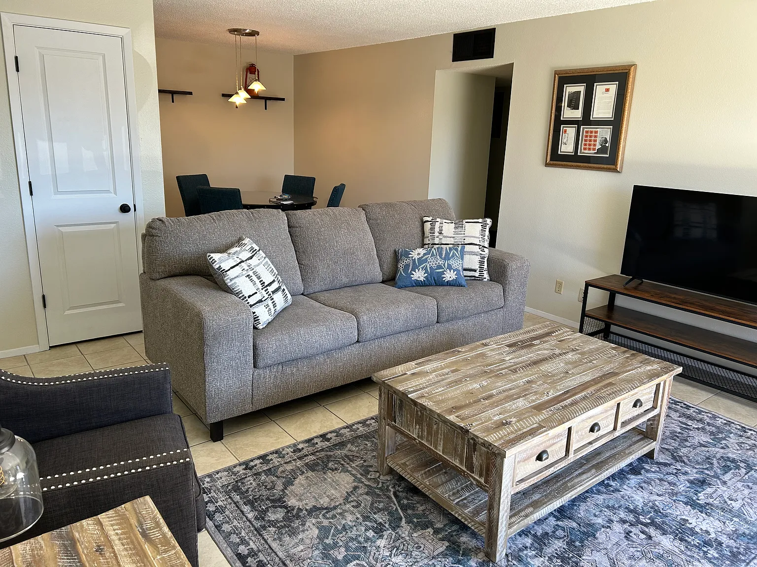 2 bed, 970 sqft, $2,900 — Photo 4