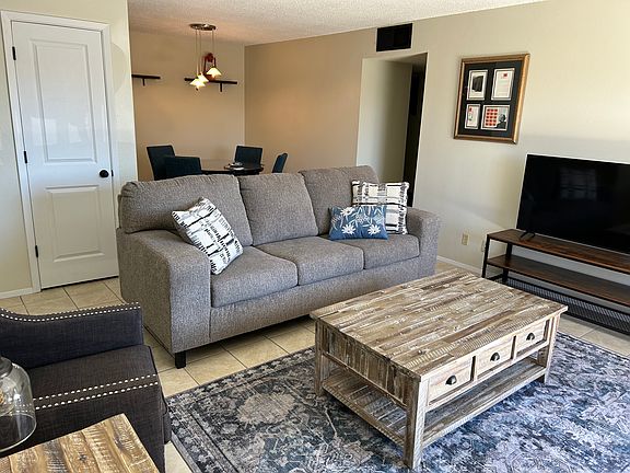 4th image of 3055 Trinity Dr APT 611