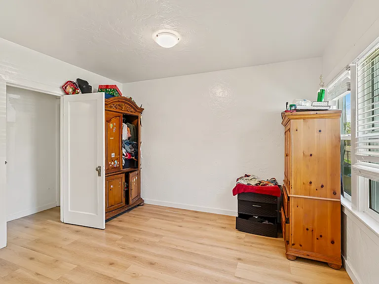 1205 Grand Ave — Photo 9