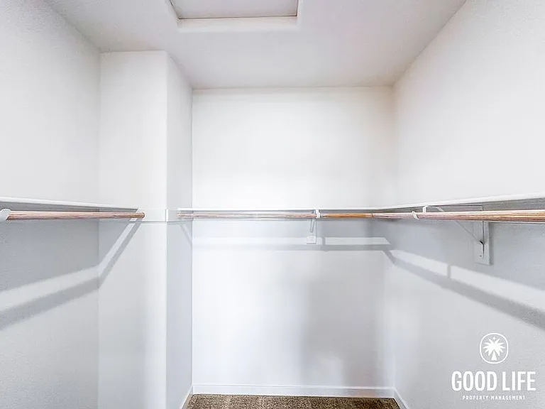 7006 Solara Way — Photo 24