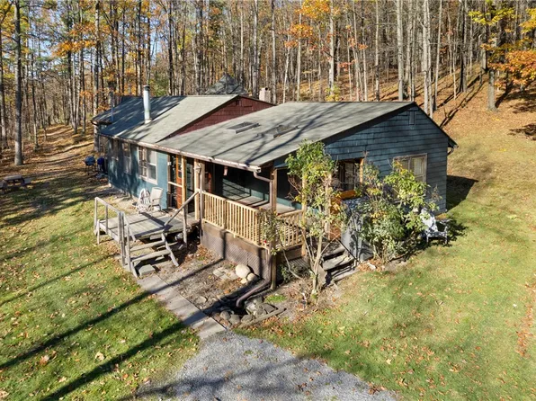 7654 W Hall Rd, Canandaigua, NY 14424