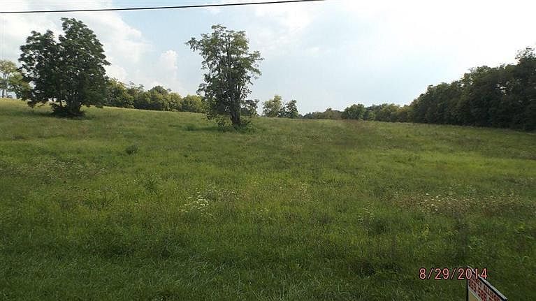 2nd image of 393 Hicks Pike