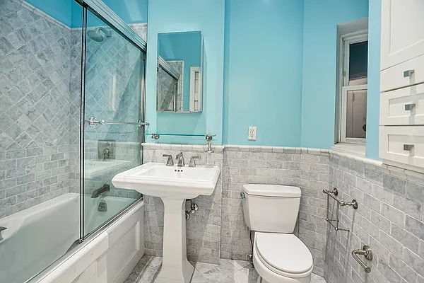 Sold by Bond New York | media 6
