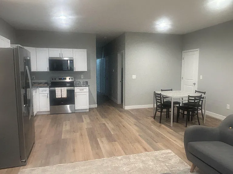 Dining Room/Kitchen