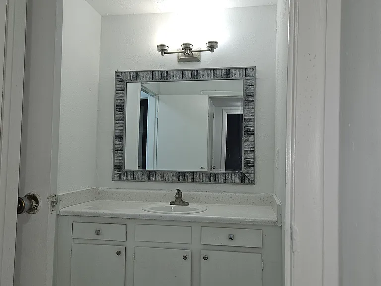 320 Welch Rd #H3 — Photo 5