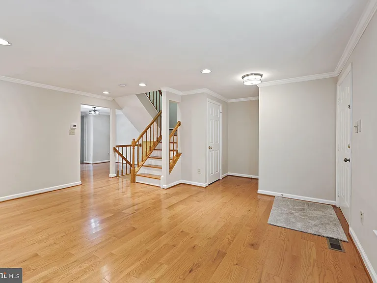 10511 Smithy Ct — Photo 2