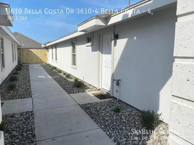 3610 Bella Costa Dr #4 — Photo 4
