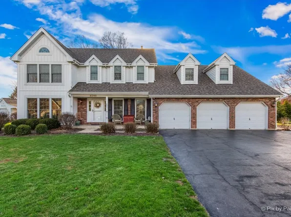 3045 Meadow Dr, Saint Charles, IL 60175