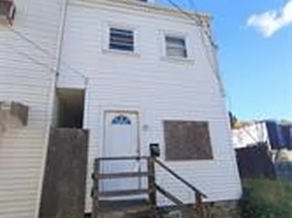 2102 Alroy Way, Pittsburgh, PA 15212