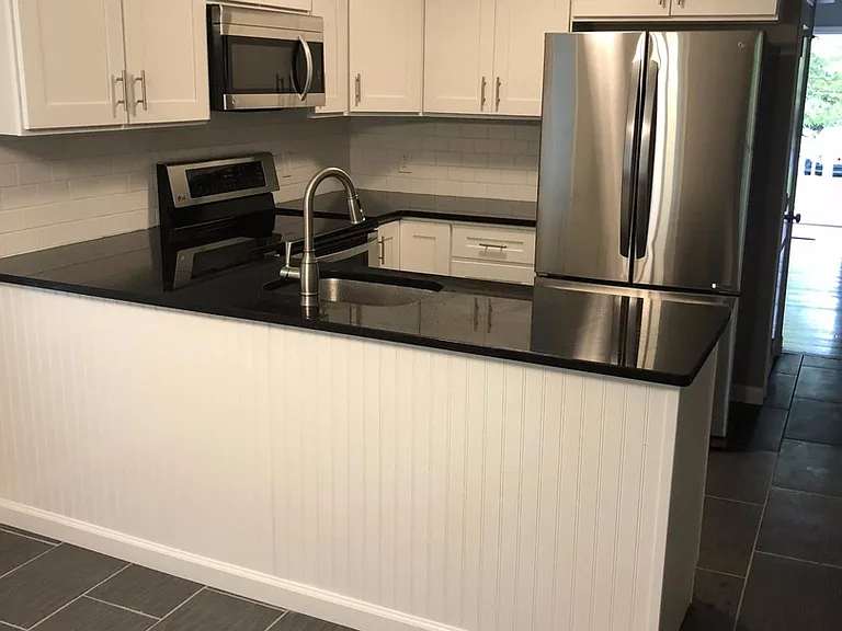 931 Broad St — Photo 18