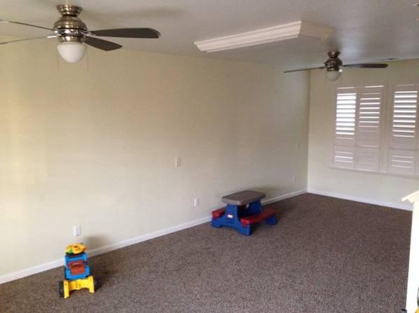 1270 Daybreak Dr, Merced, CA 95348