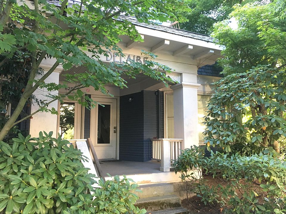 Street view and front porch
