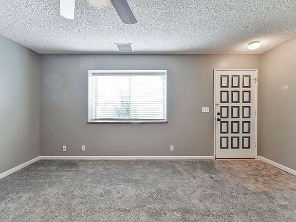 3rd image of 609 Sherwood Ct